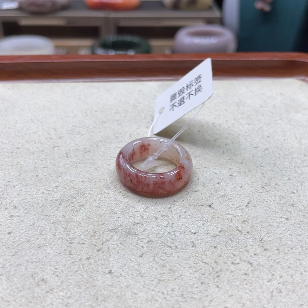 石英质玉手镯未镶嵌17