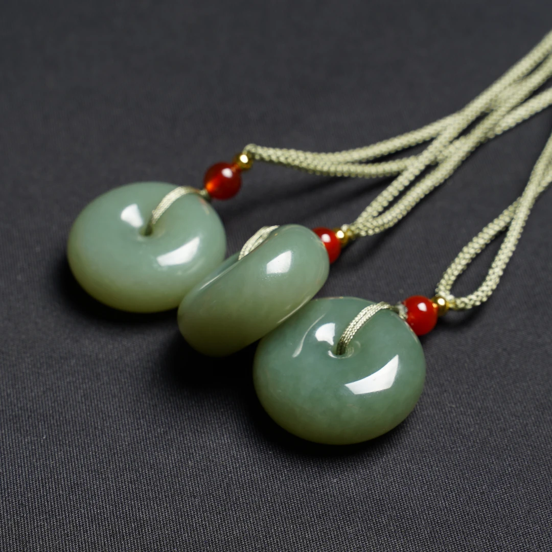 天然和田玉平安扣吊坠 新疆且末蓝 油润细腻25mm 多样性发一