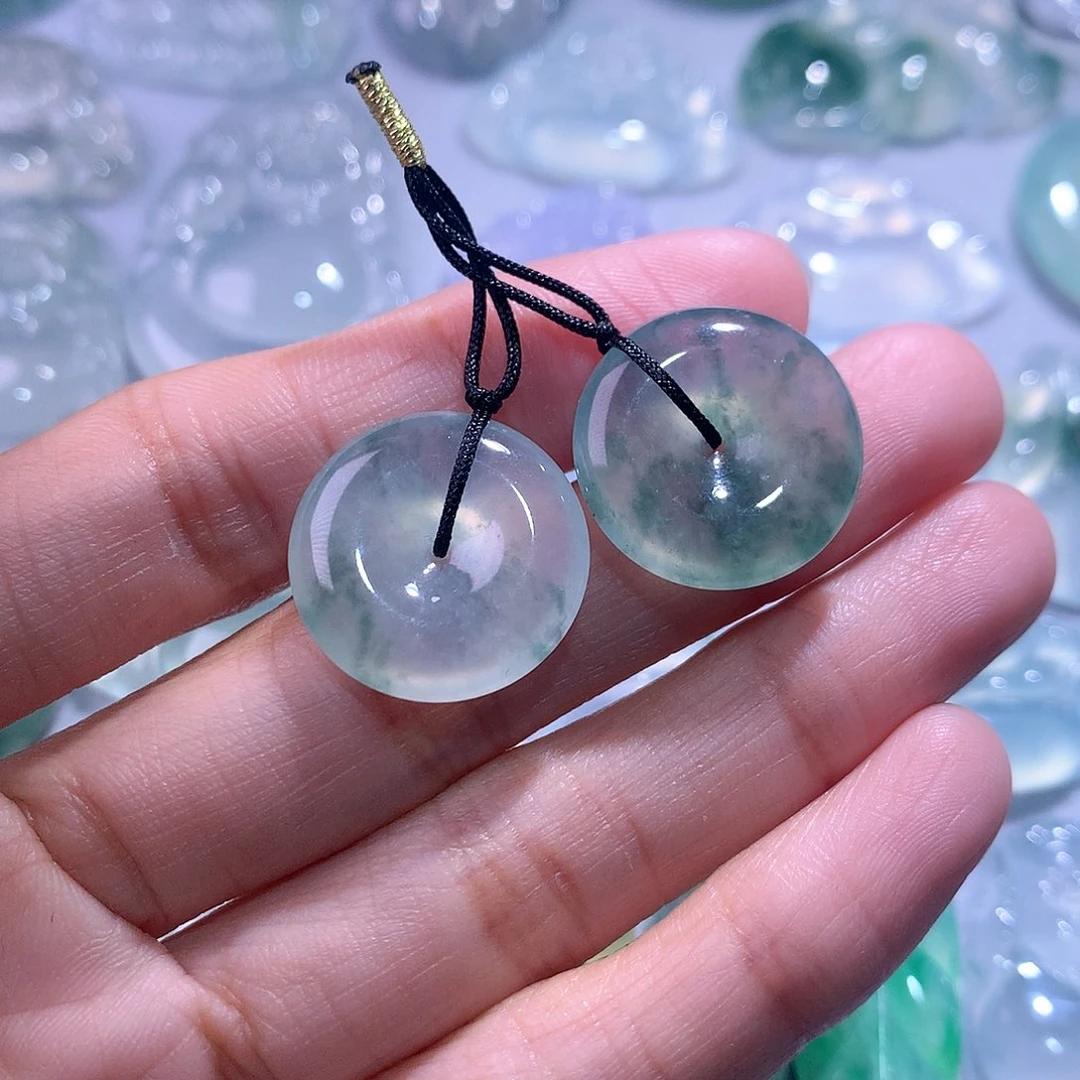 【闪购商品】翡翠颈饰未镶嵌一对