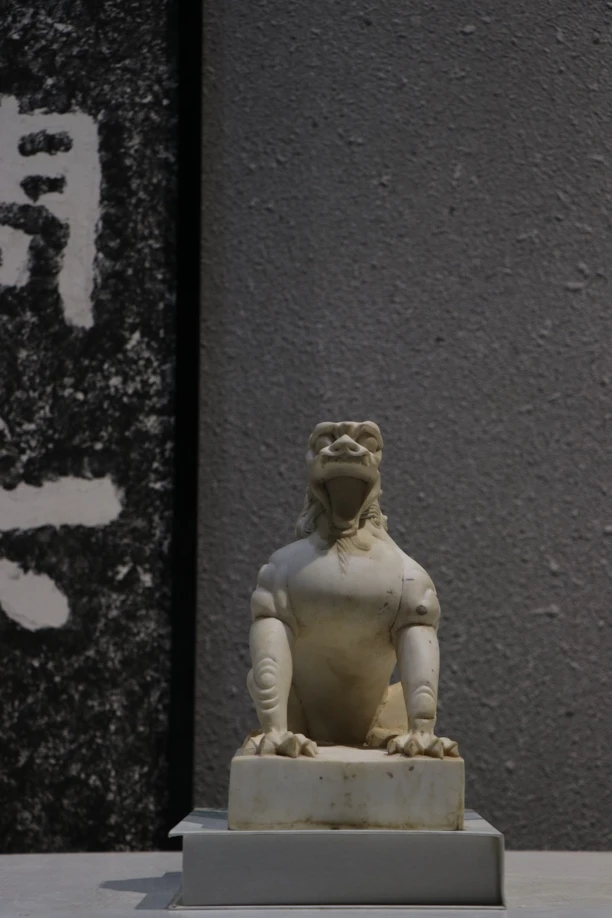 家居桌面艺术装饰狮子