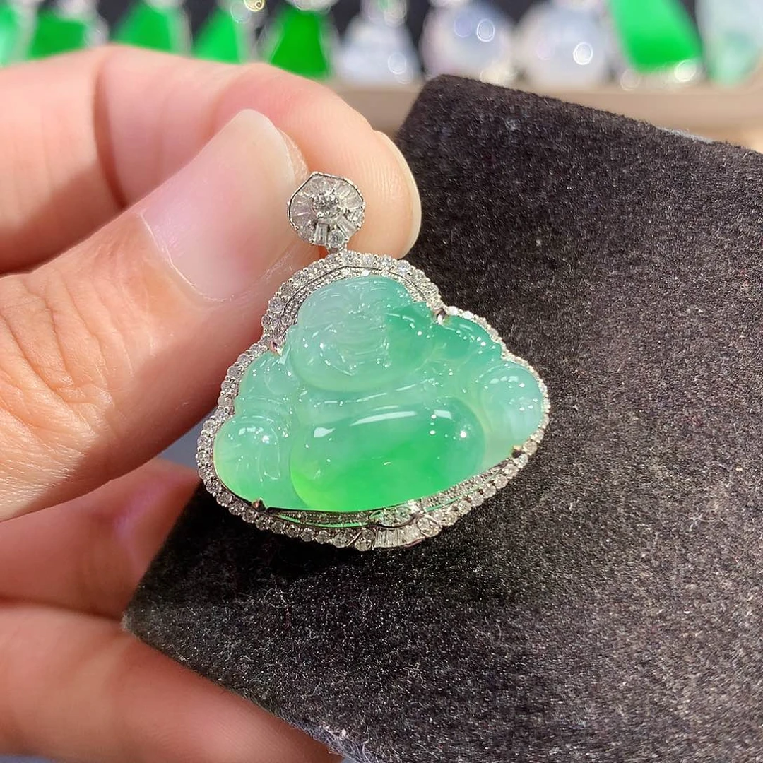 翡翠18K金镶嵌吊坠(赠链)