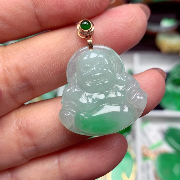 翡翠18K金镶嵌颈饰翡翠