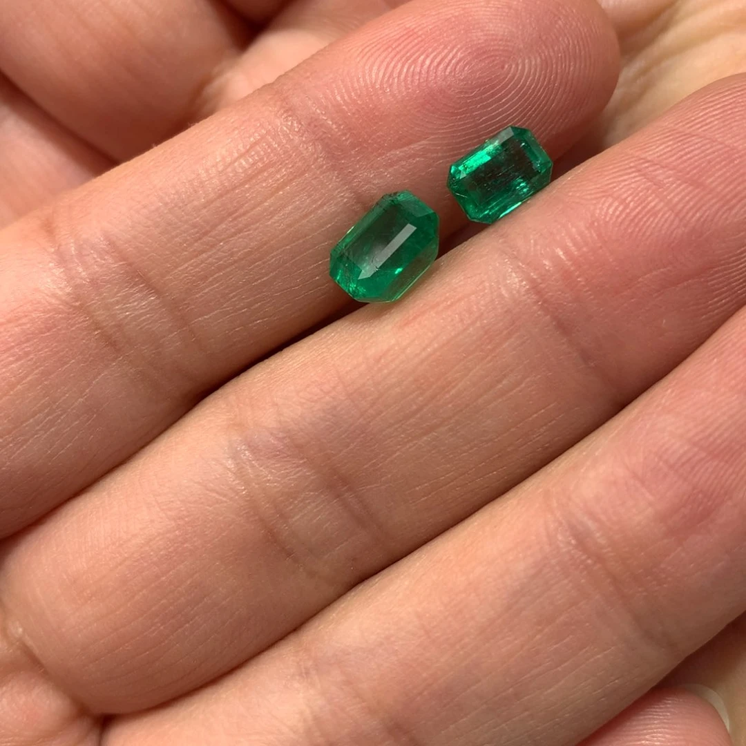 裸石祖母绿R****