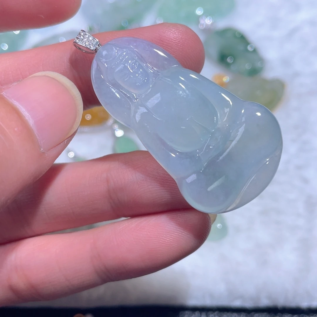 翡翠18K金镶嵌颈饰翡翠