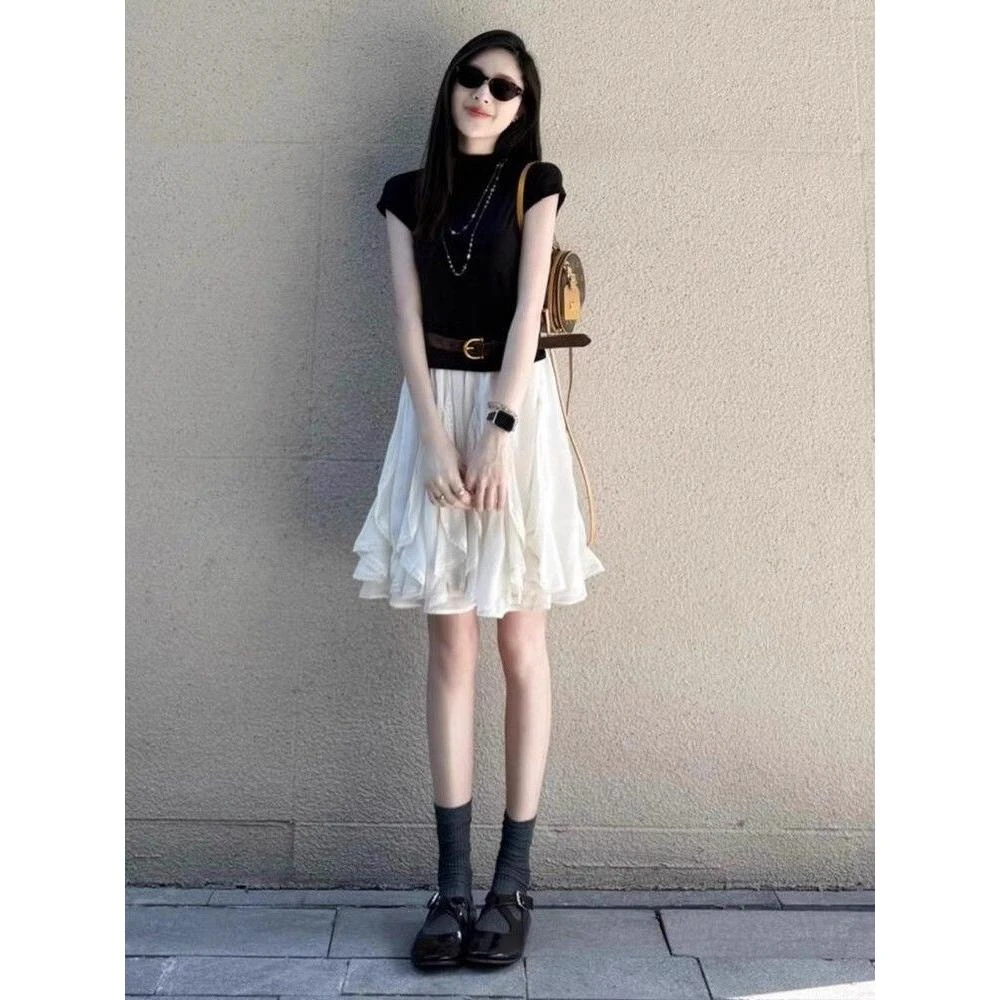 韩系简约高级感黑色短袖上衣女2025夏季新款高腰气质半身裙两件套