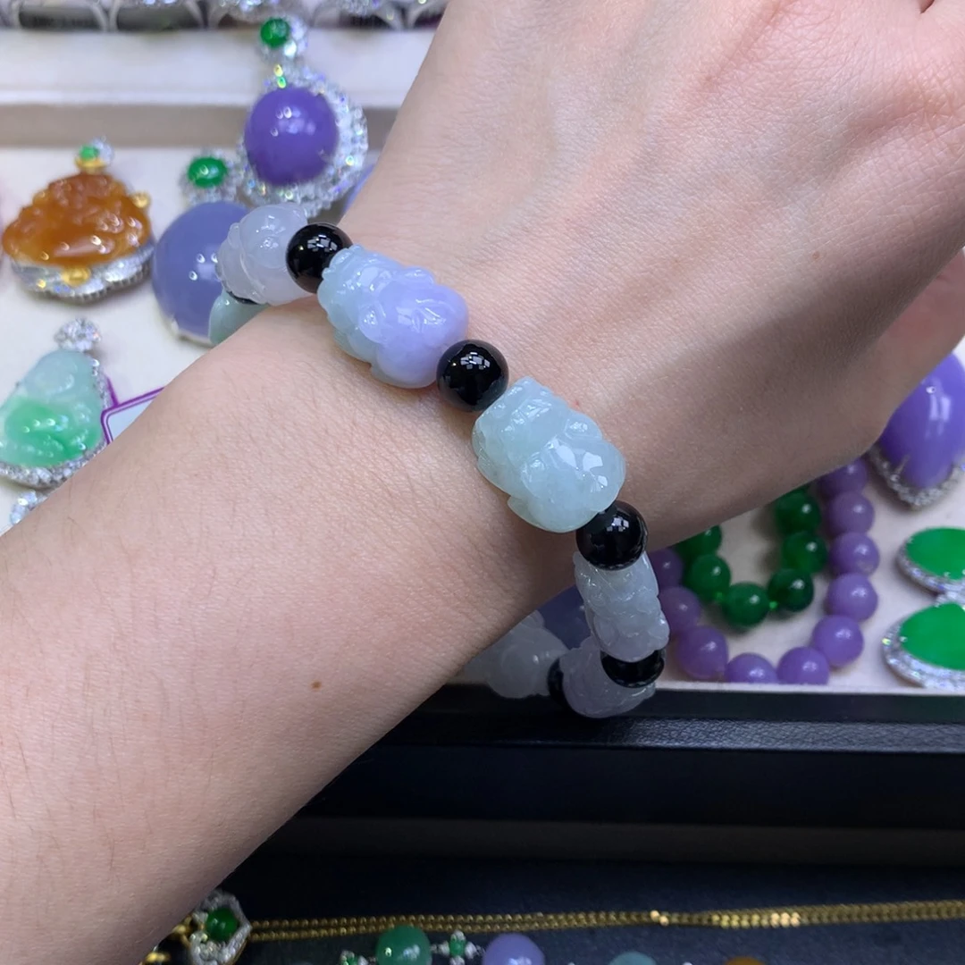 翡翠未镶嵌颈饰天然A货