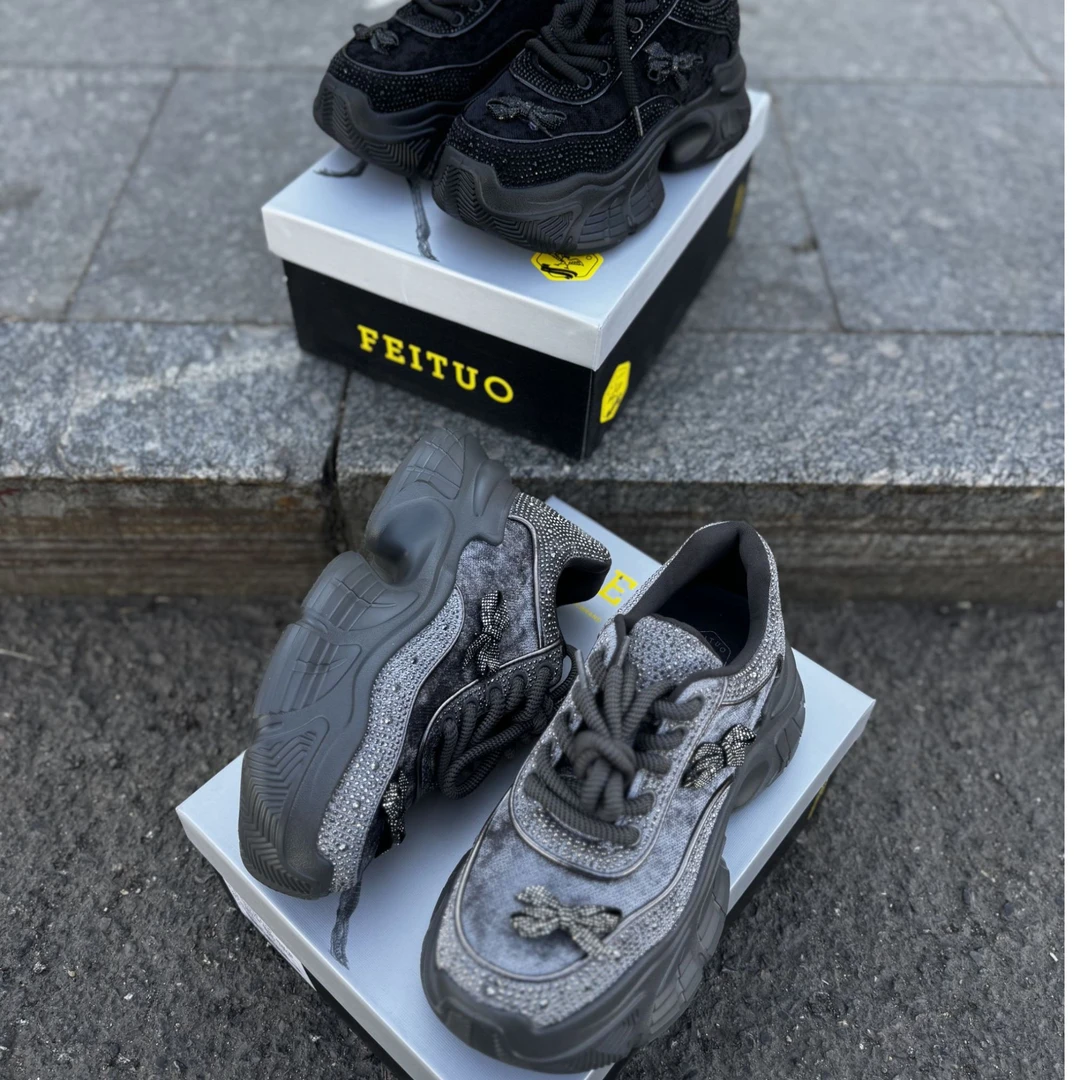 黄城飞鸵女运动老爹鞋百搭水晶厚底增高时尚