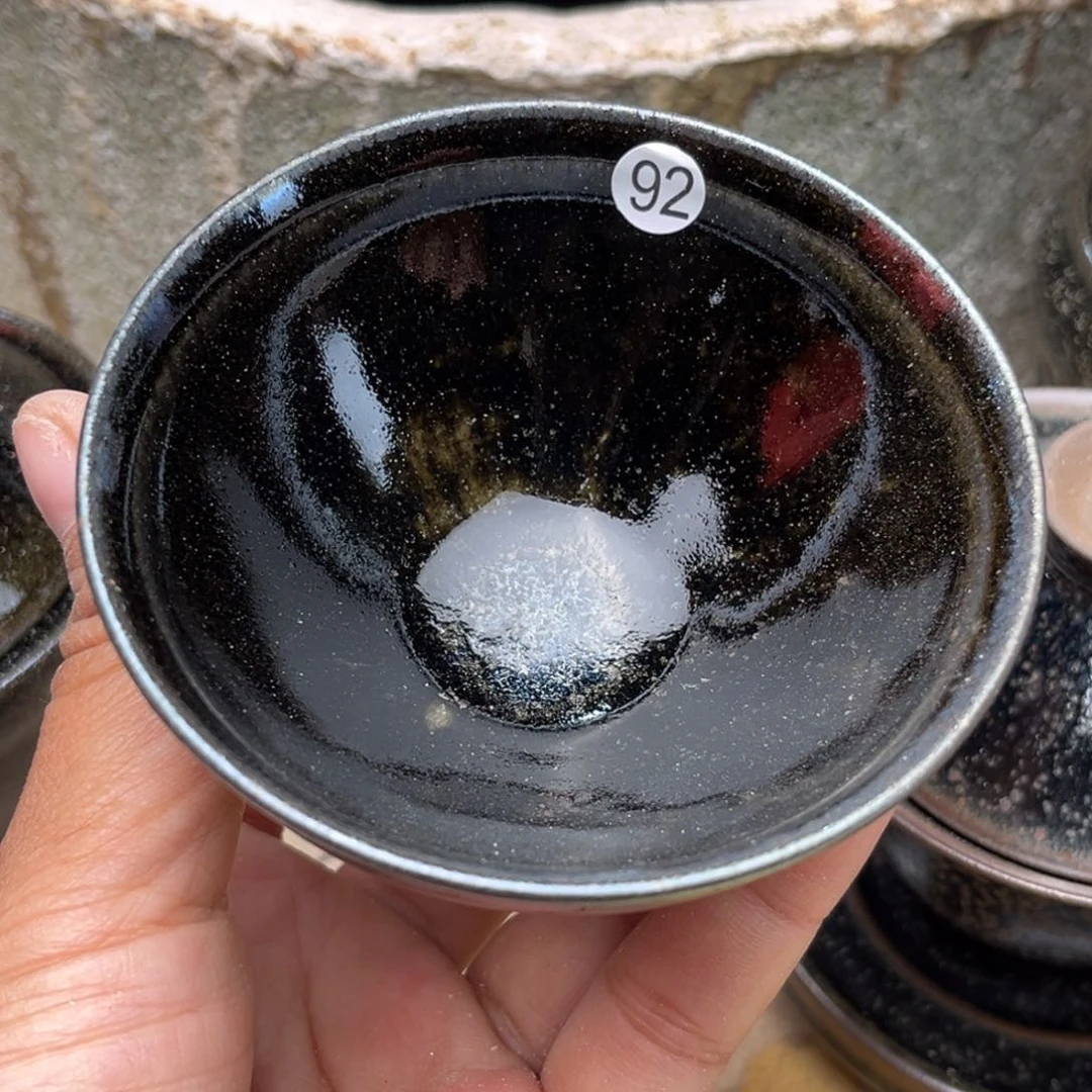 茶盏义兴龙窑坚持真柴烧落灰烧