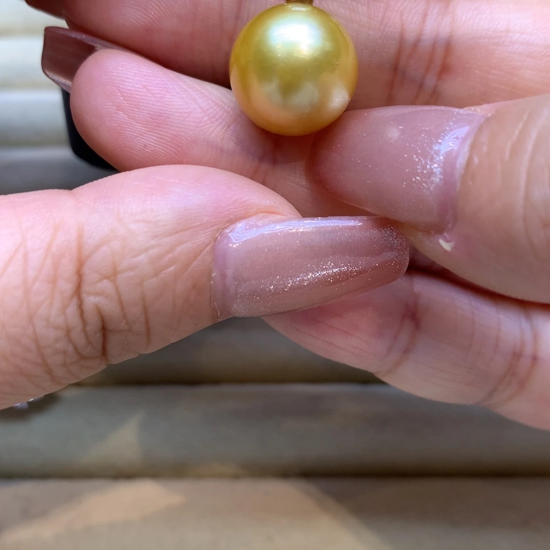 颈饰18K金镶嵌海水珍珠