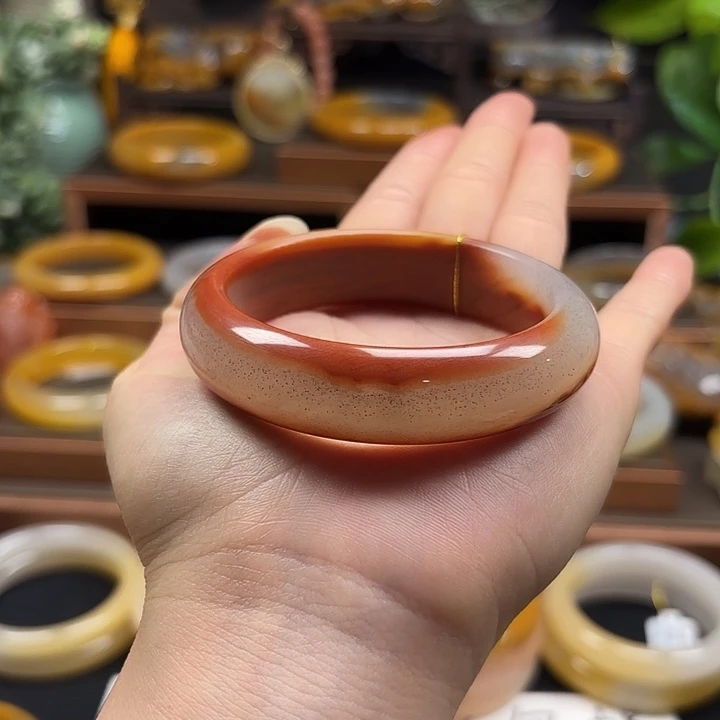 小***龙石英质玉（黄龙玉）未镶嵌手镯