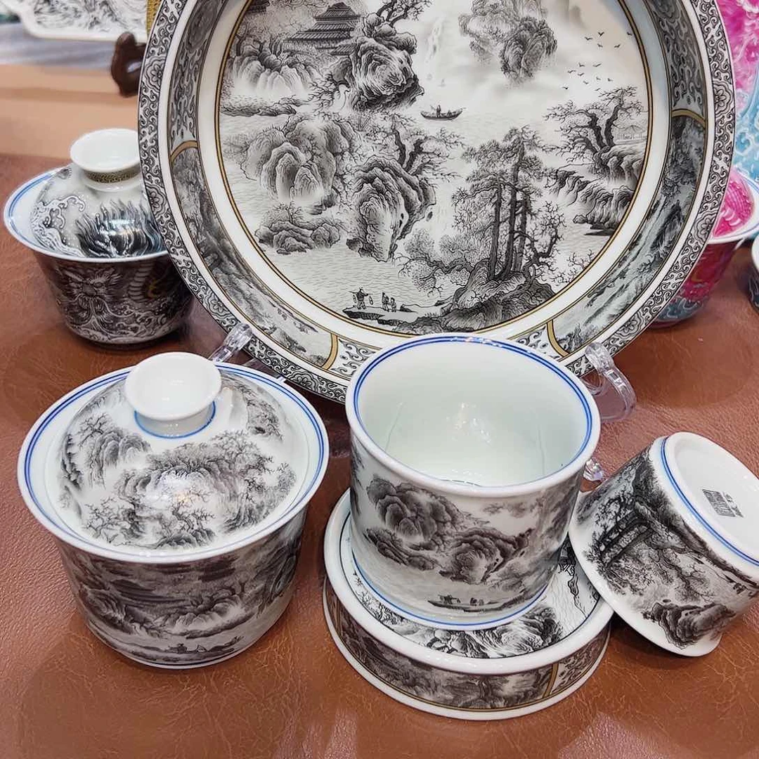 摆件景德镇陶瓷研究所工作的
