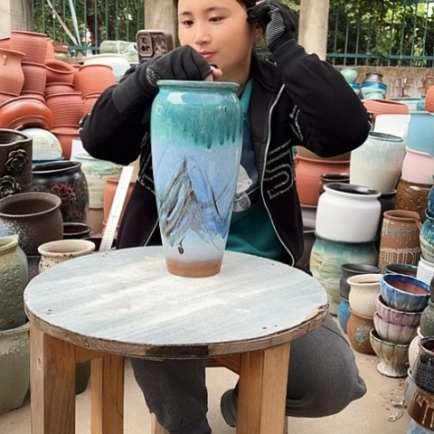 13口31高瑕疵一个盆子。