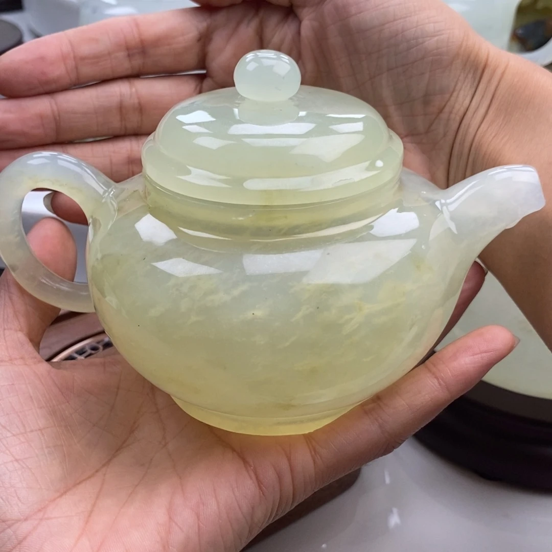 壹***众岫玉未镶嵌四大名玉茶壶