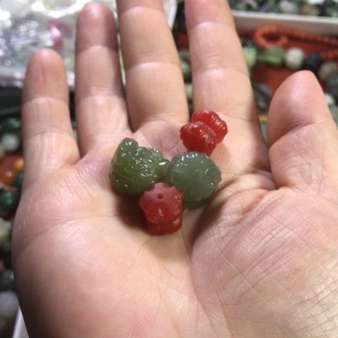 和田玉（糖玉）未镶嵌颈饰嘉*