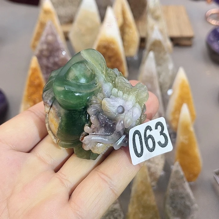 未镶嵌水晶大型摆件（非配饰）