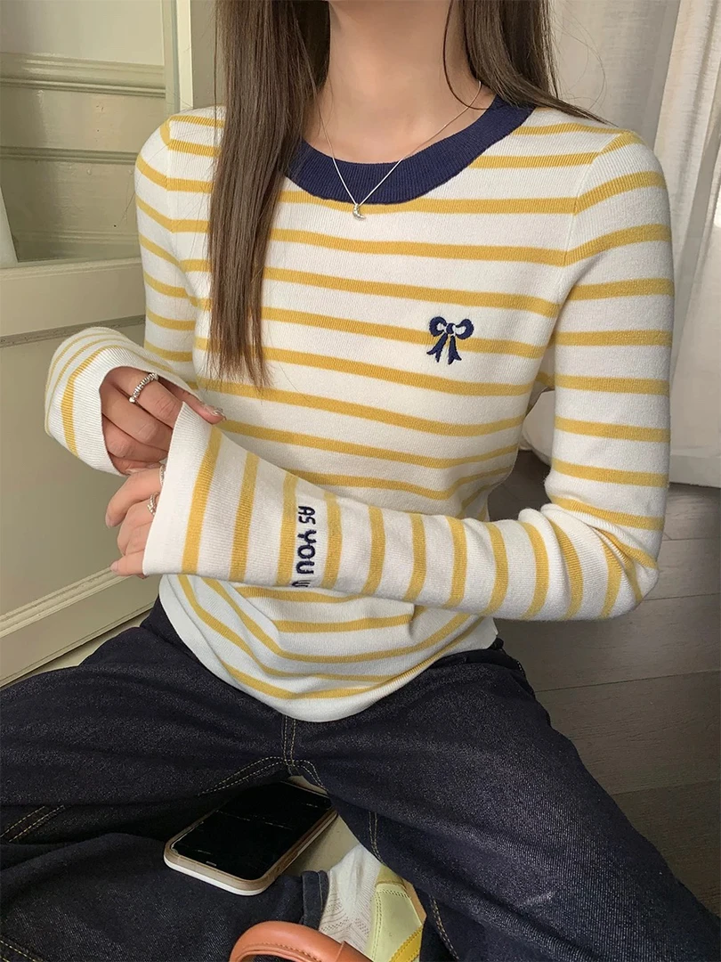 条纹撞色刺绣长袖T恤 韩系气质修身显瘦