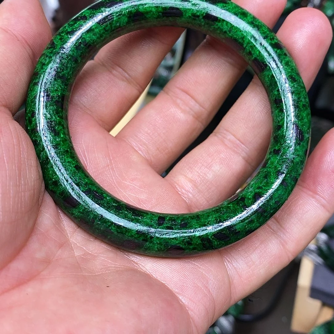 翡翠手镯未镶嵌滢*芳漂亮美眉