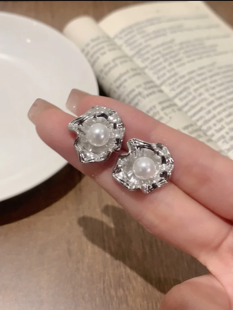 铜合金仿珍珠耳饰 925银针韩系轻奢简约合金花朵仿防珍珠耳钉-83