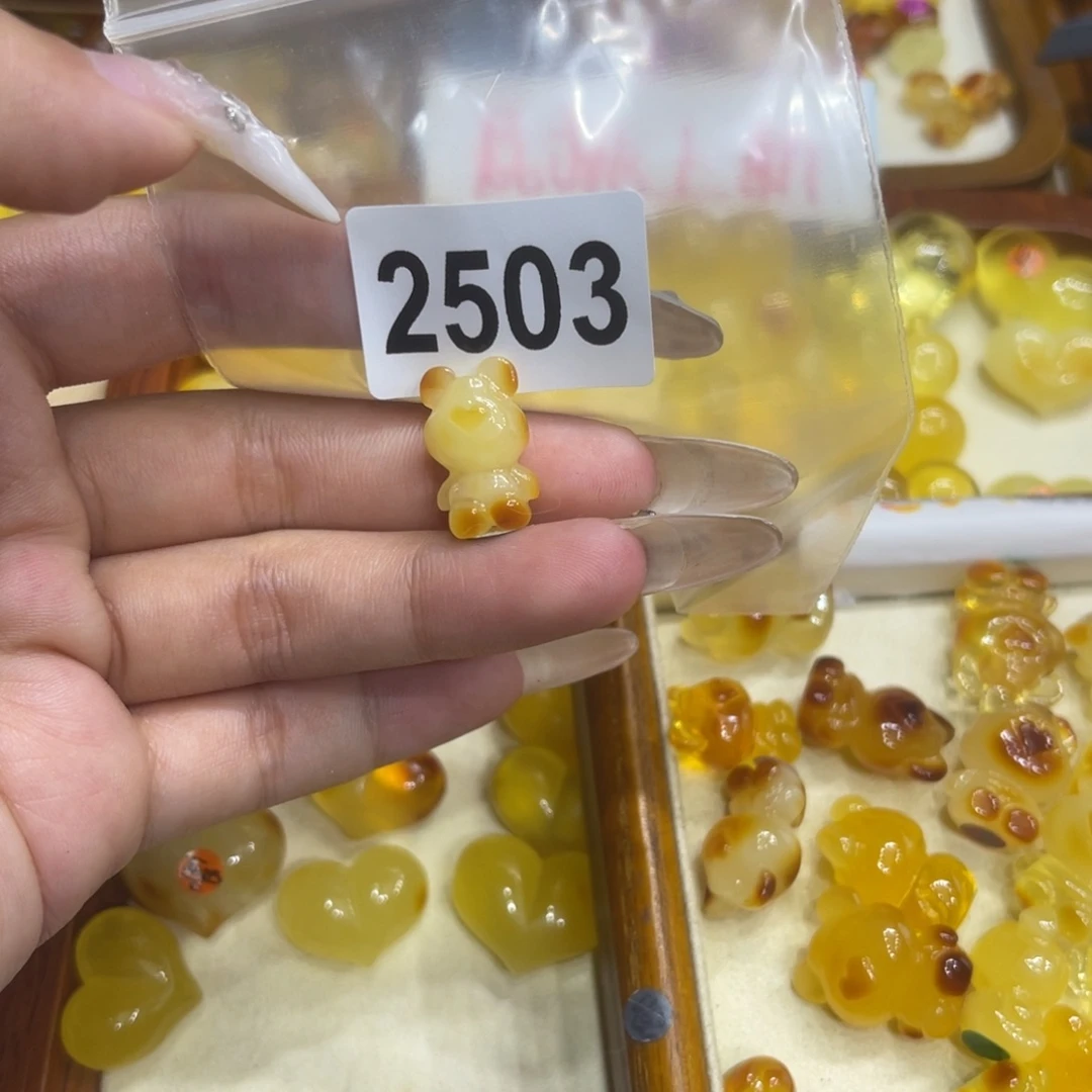 琥珀未镶嵌珠宝奇石