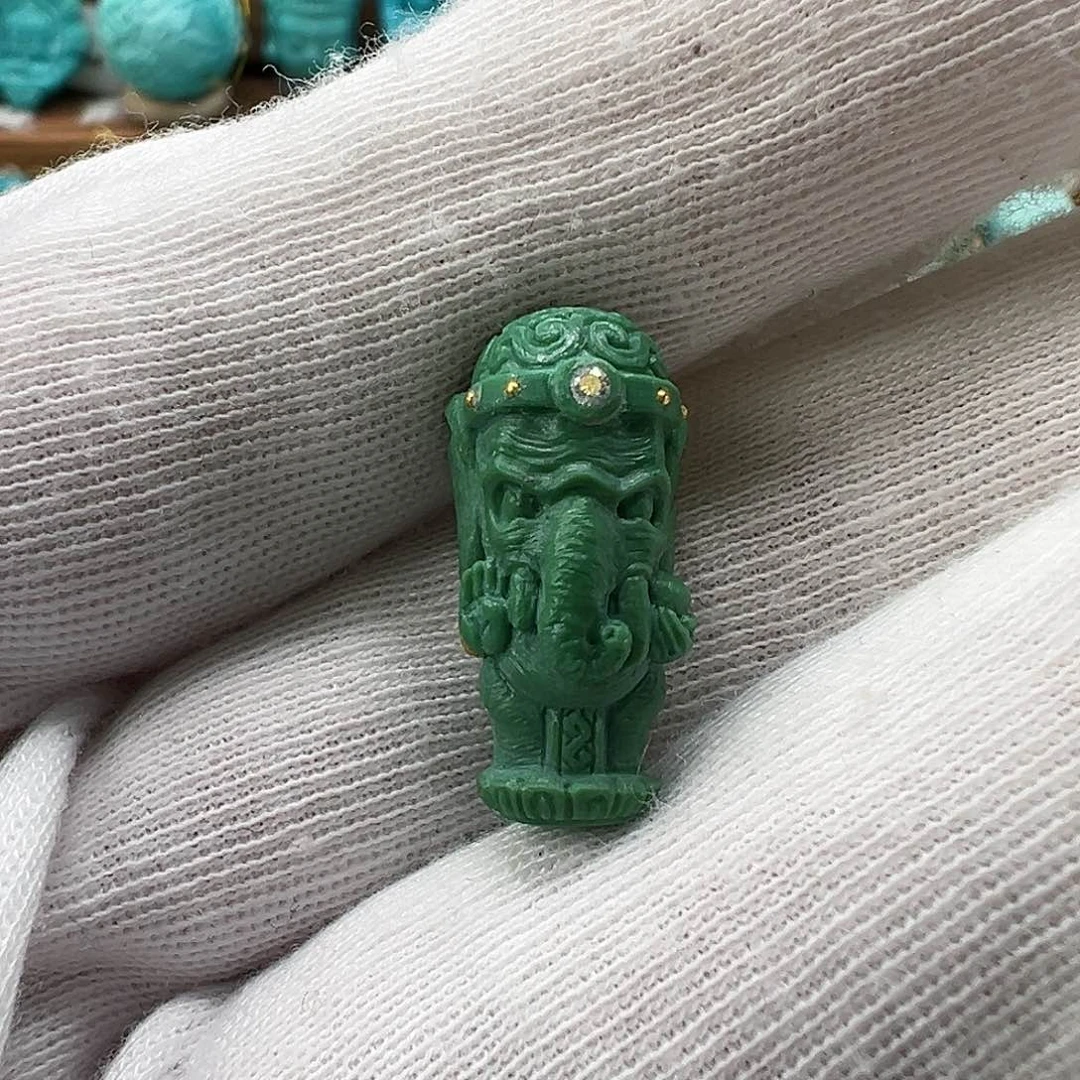 绿松石配饰未镶嵌