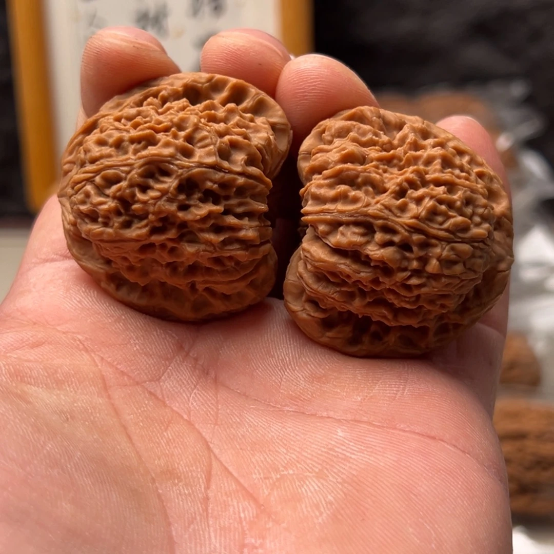 淡***哥把件文玩核桃南疆43黄点