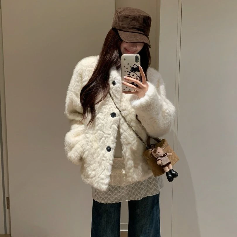 人造皮草 2025年新品气质韩版环保毛毛外套女短款