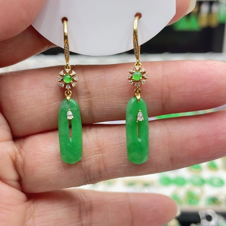 翡翠18K金镶嵌耳饰