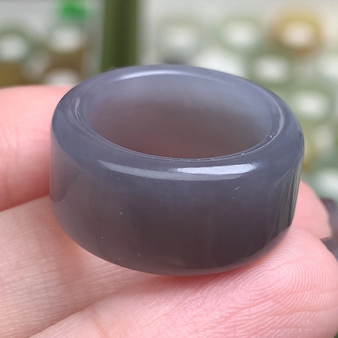 未镶嵌戒指和田玉