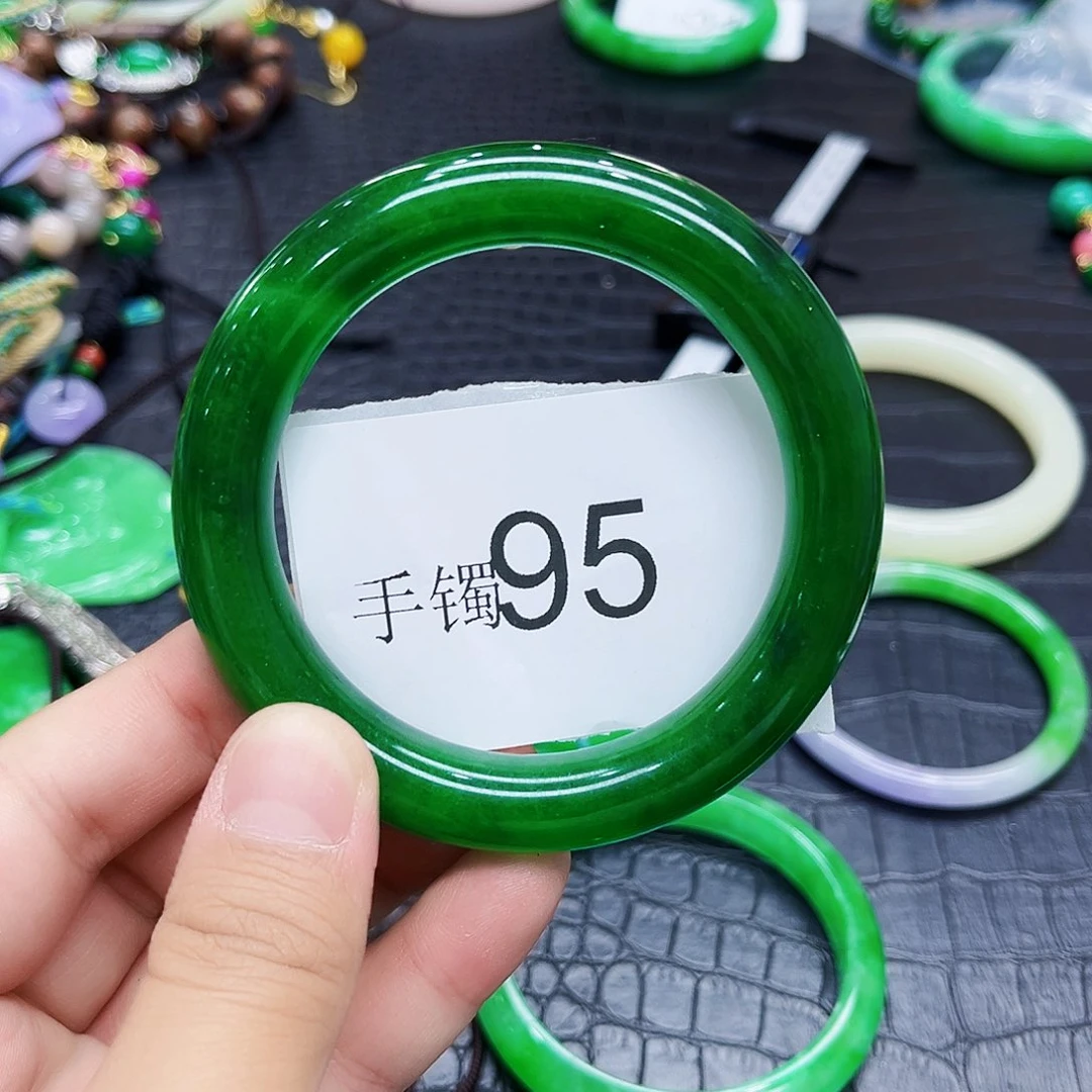 翡翠手镯未镶嵌默认微瑕