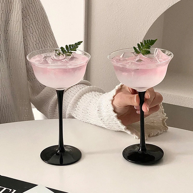 小众黑杆高脚玻璃杯家用设计感女生特调马天尼杯微醺饮料鸡尾酒杯