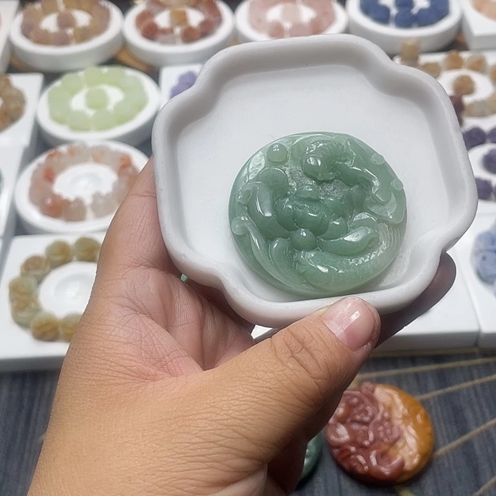 石英质玉（非洲翠）合金手串