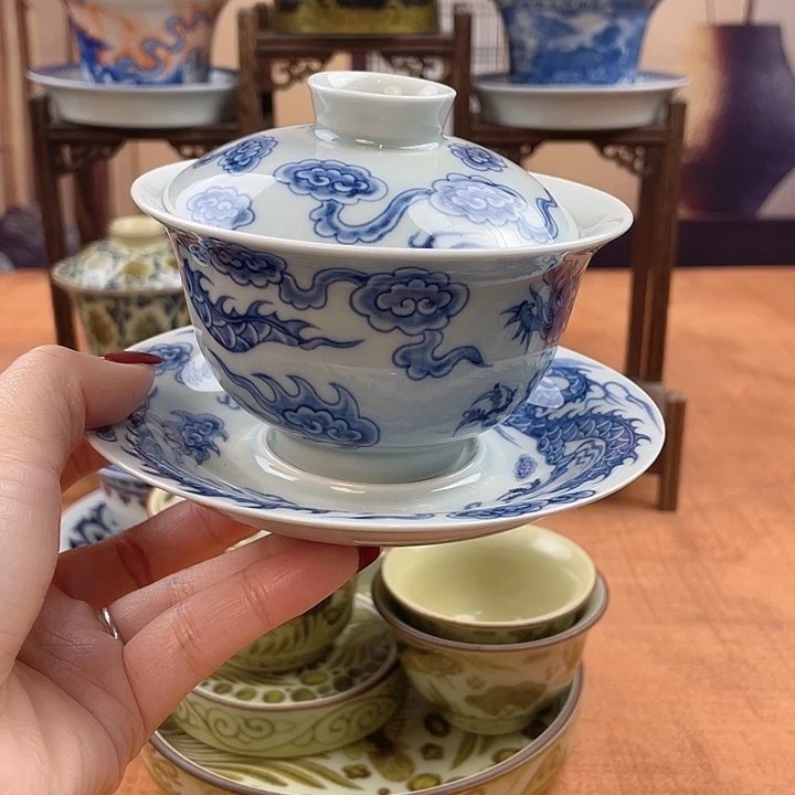 摆件青花穿云龙元宝盖碗