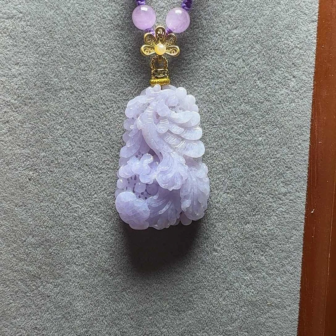 吊坠(赠链)未镶嵌翡翠?**好