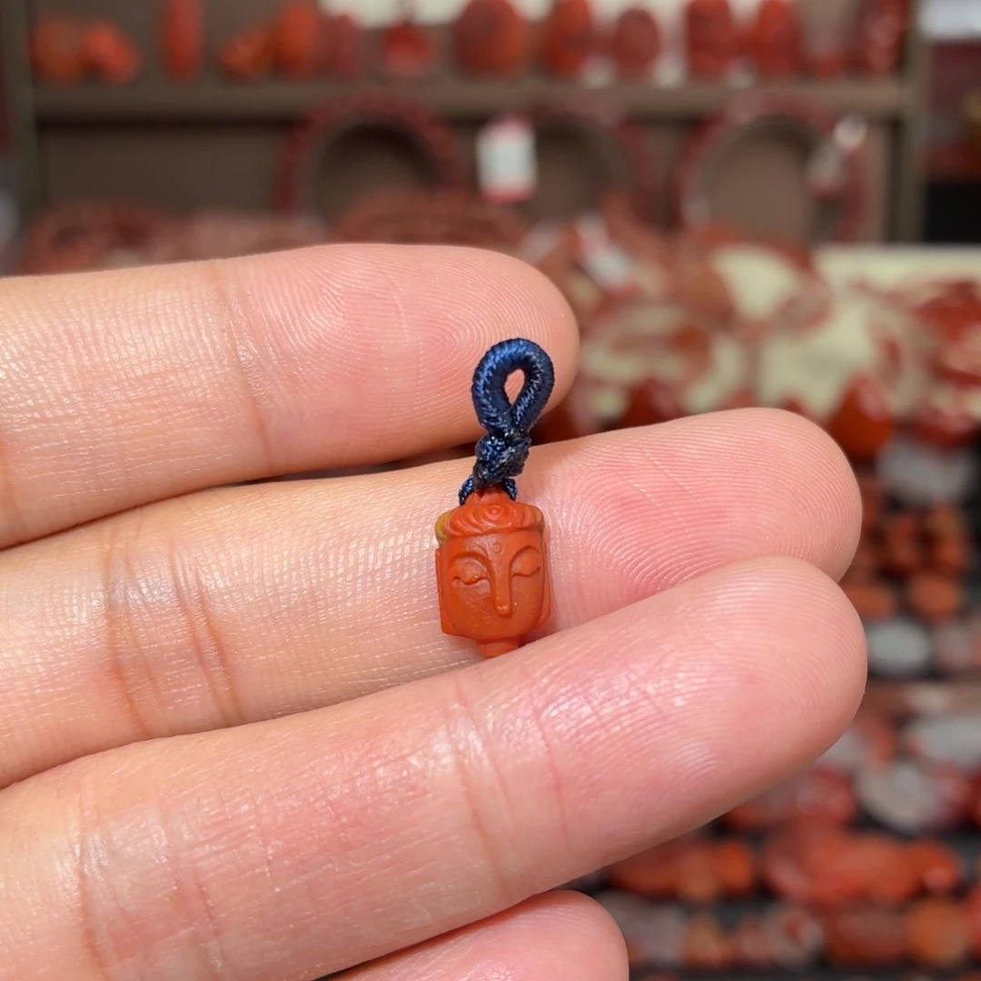 南红玛瑙未镶嵌颈饰如来1