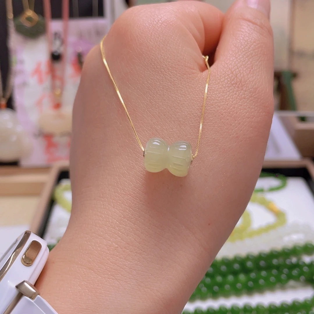 和田玉颈饰18K金镶嵌