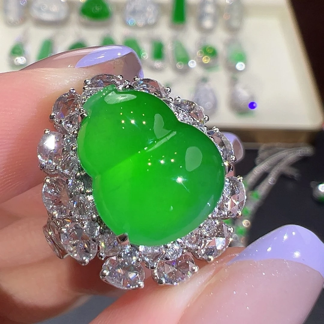 翡翠18K金镶嵌戒指翡翠