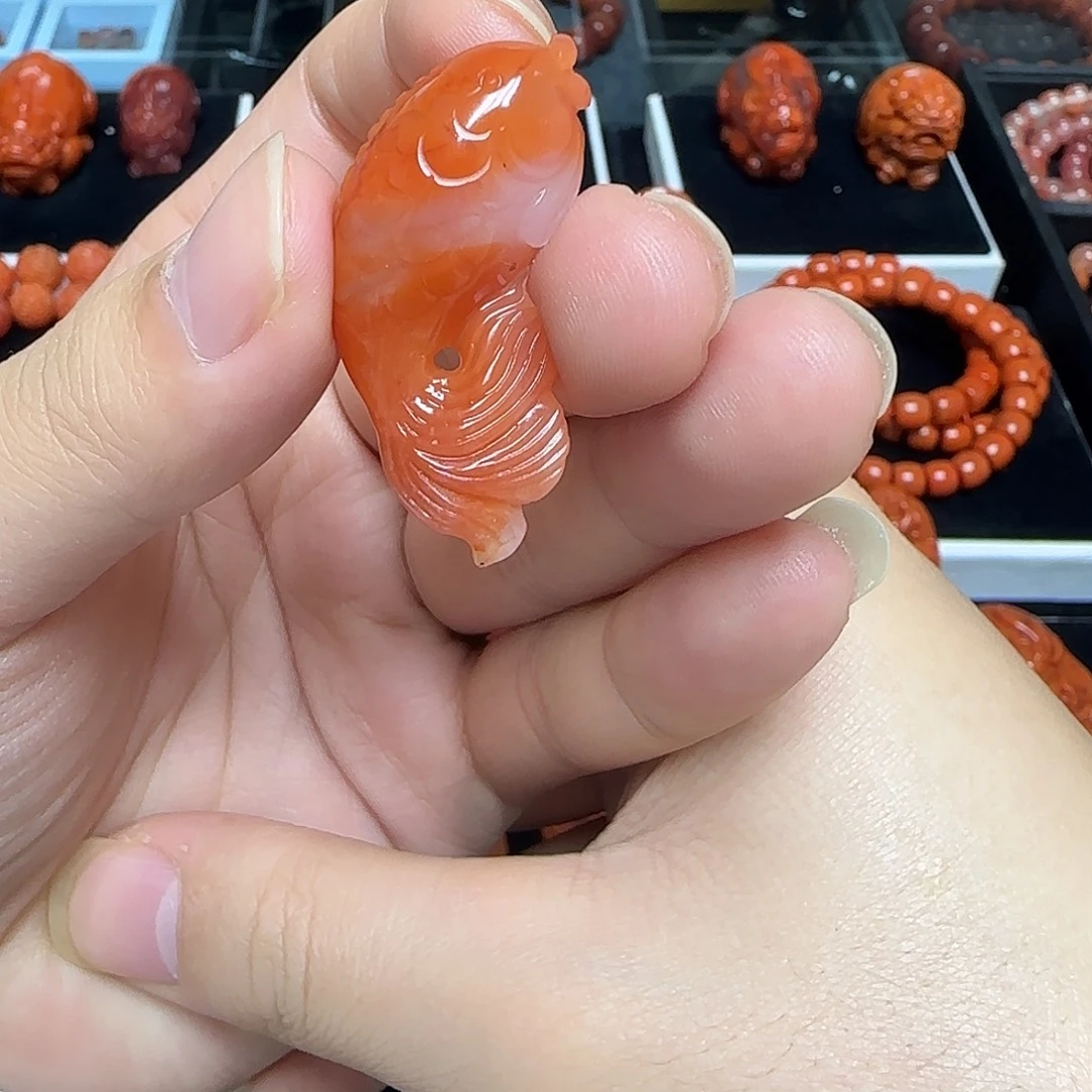 南红玛瑙未镶嵌颈饰