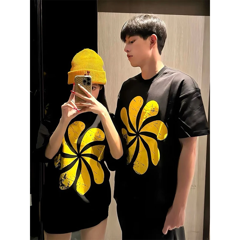 2025夏季新款印花短袖时尚小众气质设计款上衣宽松修身休闲情侣衫