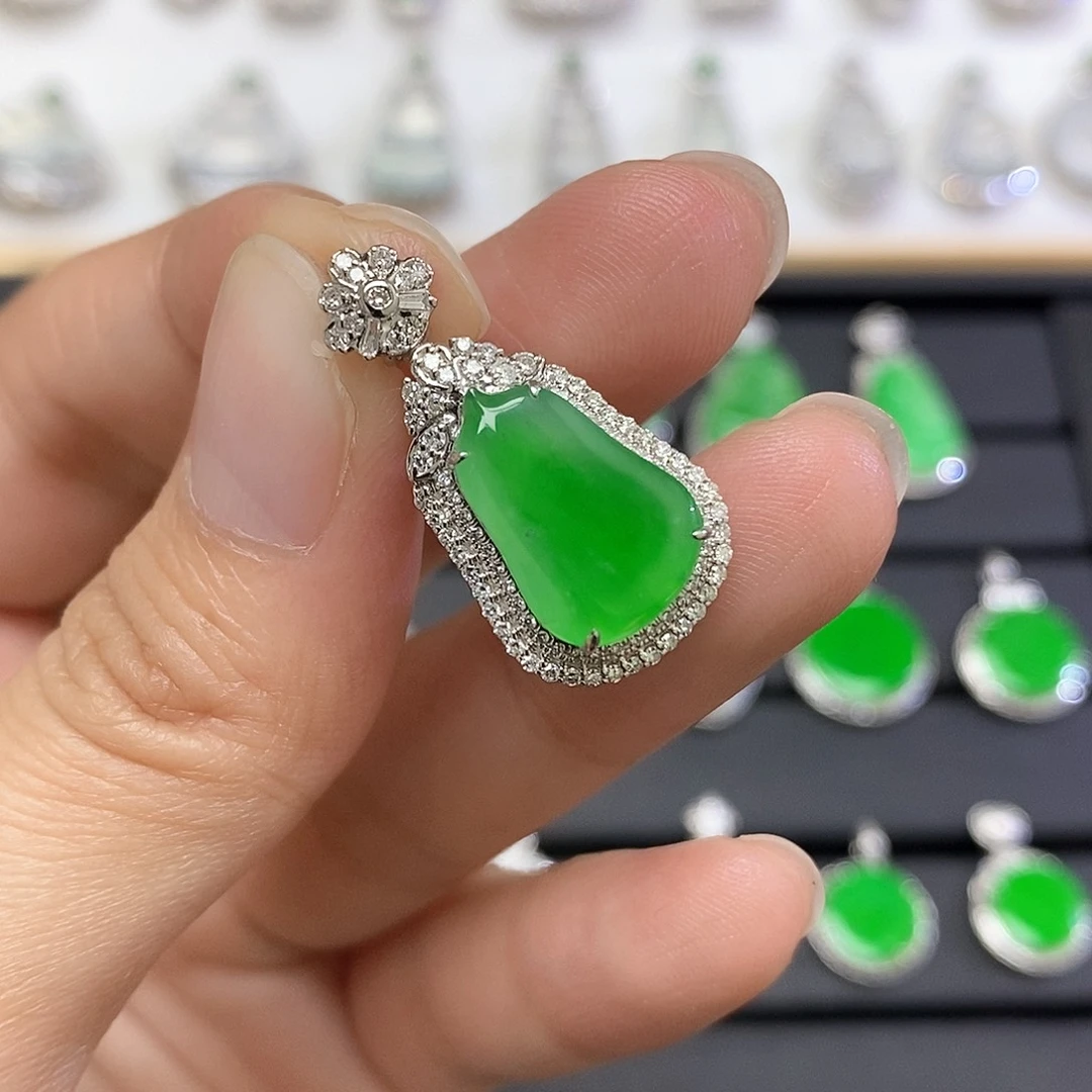 翡翠18K金镶嵌吊坠(不含链)