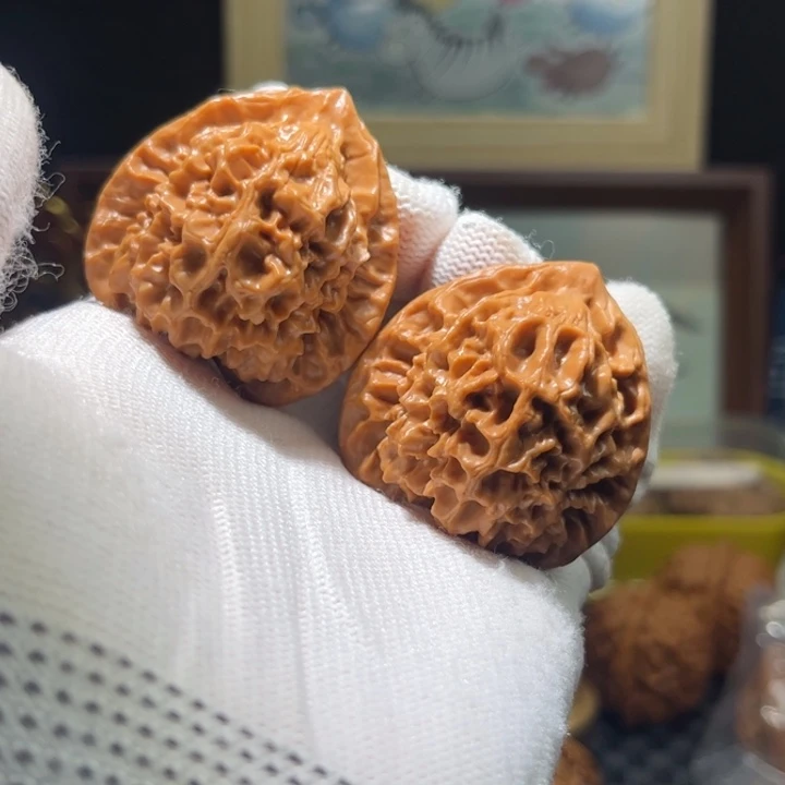 文玩核桃吊坠39玄月