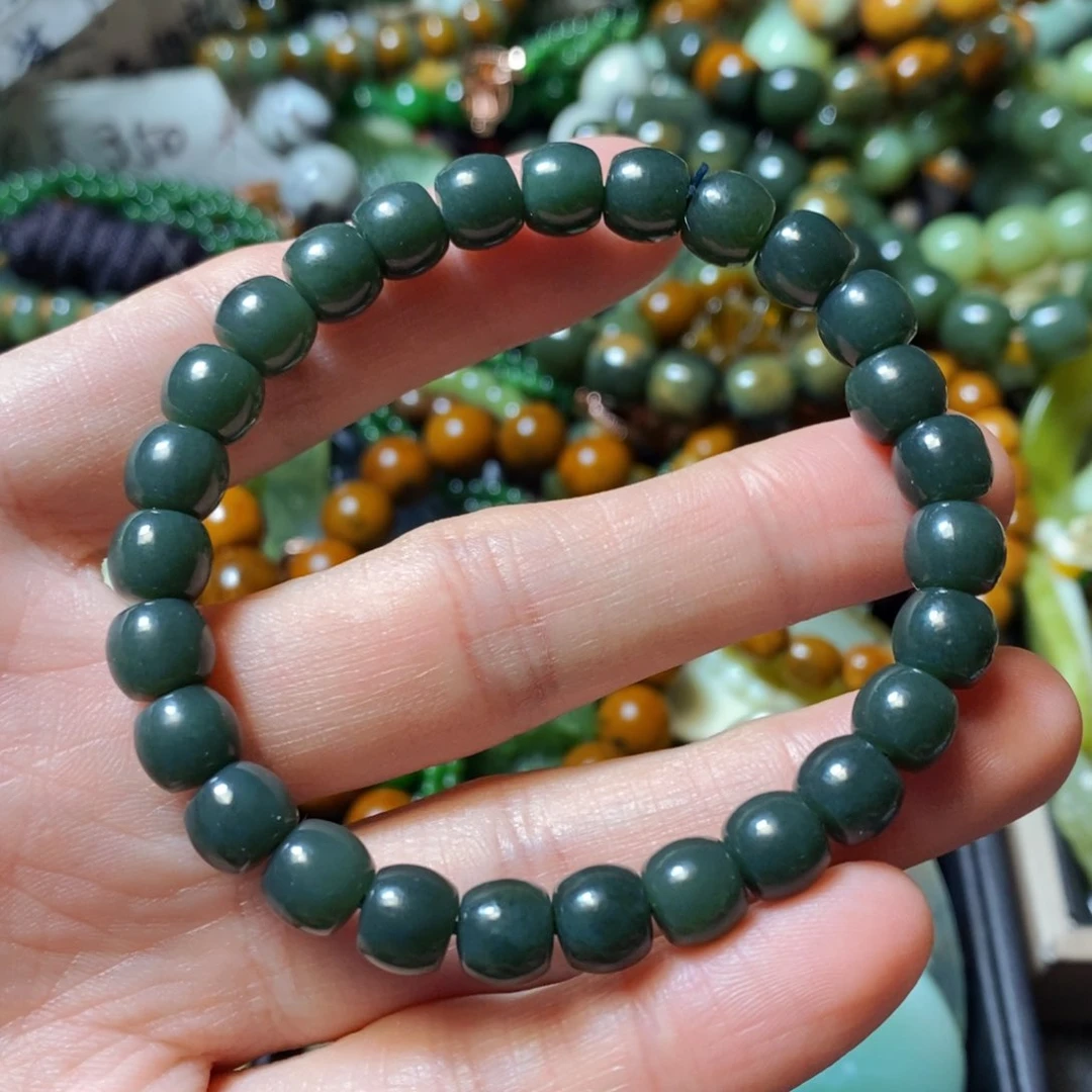 岫岩老玉（透闪石质玉）未镶嵌颈饰