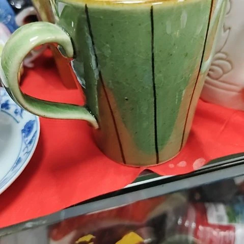 瓷片盘子，碗，瓶子，沙锅，茶壶，微瑕疵！