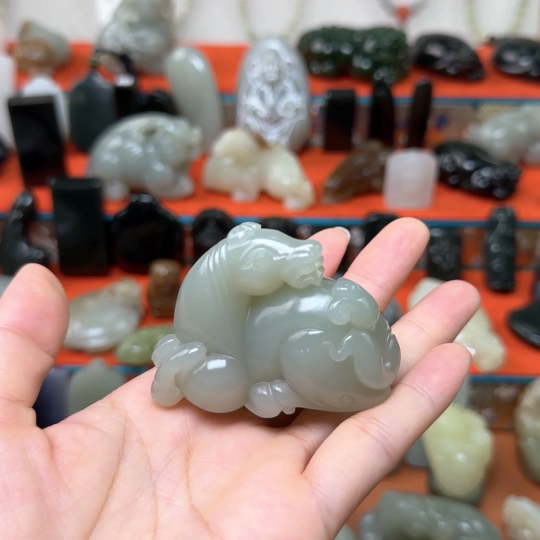 未镶嵌和田玉（糖玉）把件