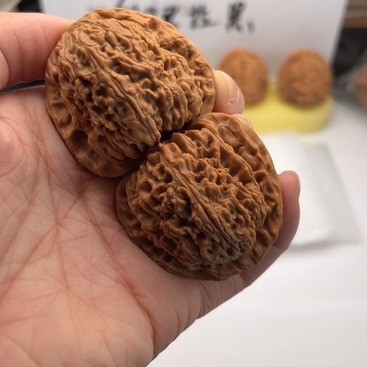 文玩核桃吊坠南疆42色差