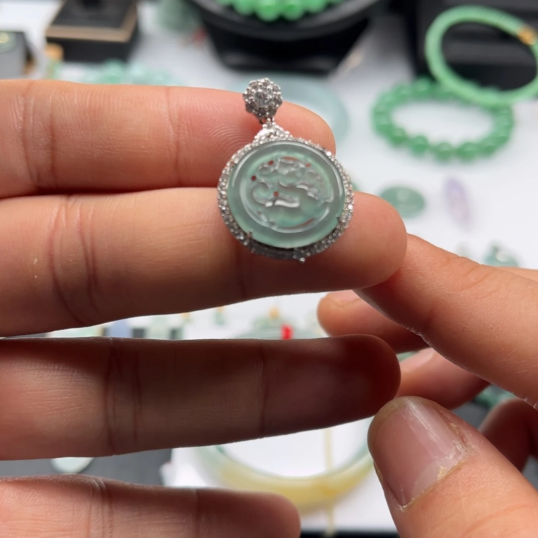 翡翠银S925镶嵌颈饰福利