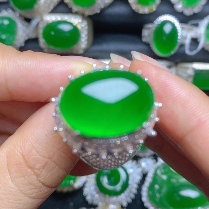 翡翠未镶嵌挂件蛋面