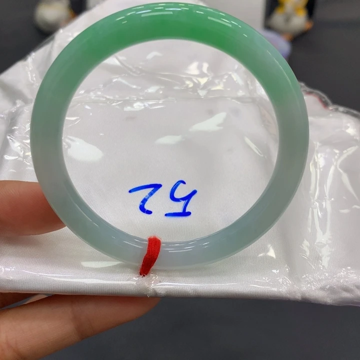 翡翠未镶嵌手镯翡翠27