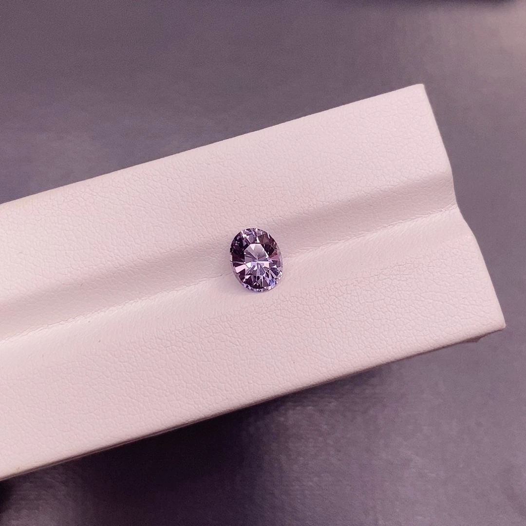 裸石蓝宝石1.55克拉 无烧