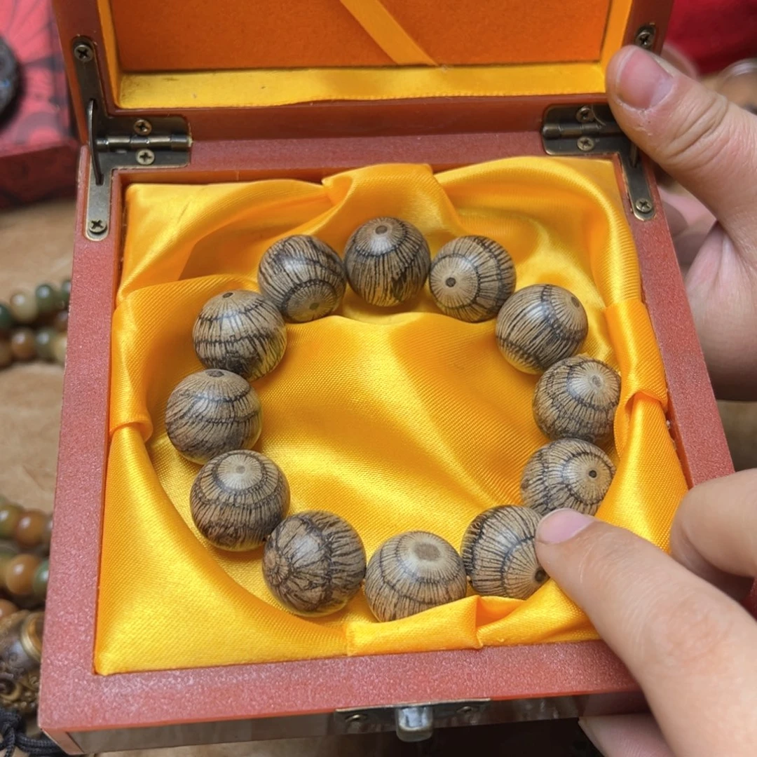 滴血莲花菩提吊坠