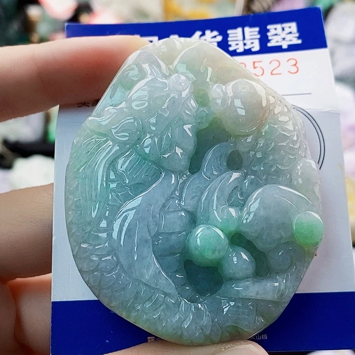 吊坠(不含链)未镶嵌翡翠